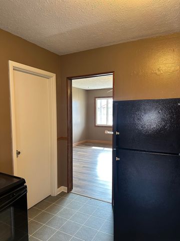 1408 Cheyenne Ave., Salina, KS 67401