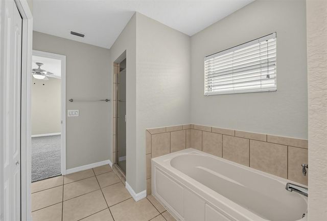 7026 MONTAUK POINT CROSSING, Bradenton, FL 34212