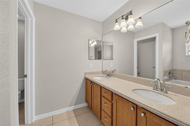 7026 MONTAUK POINT CROSSING, Bradenton, FL 34212