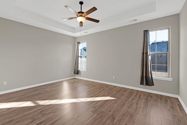 95 DOGWOOD SPRINGS DR, Oakland, TN 38060