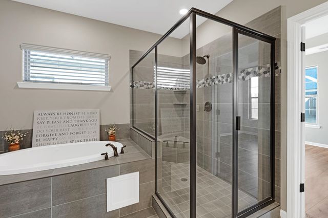 95 DOGWOOD SPRINGS DR, Oakland, TN 38060