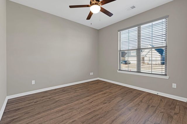 95 DOGWOOD SPRINGS DR, Oakland, TN 38060