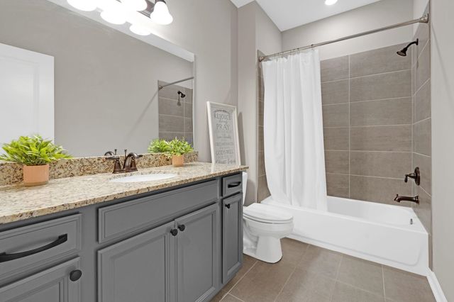 95 DOGWOOD SPRINGS DR, Oakland, TN 38060