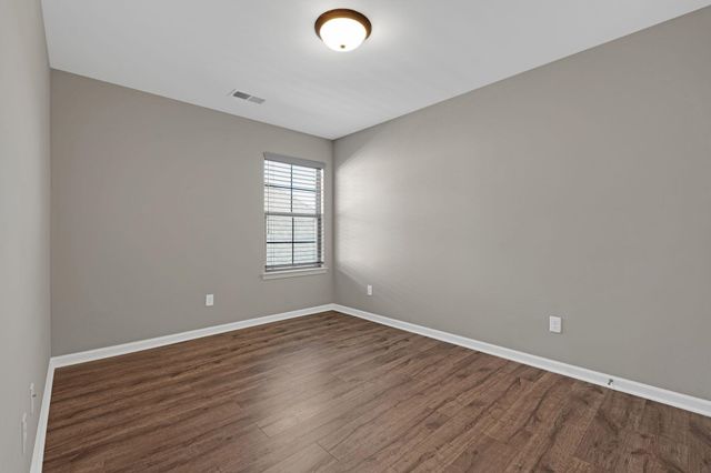 95 DOGWOOD SPRINGS DR, Oakland, TN 38060