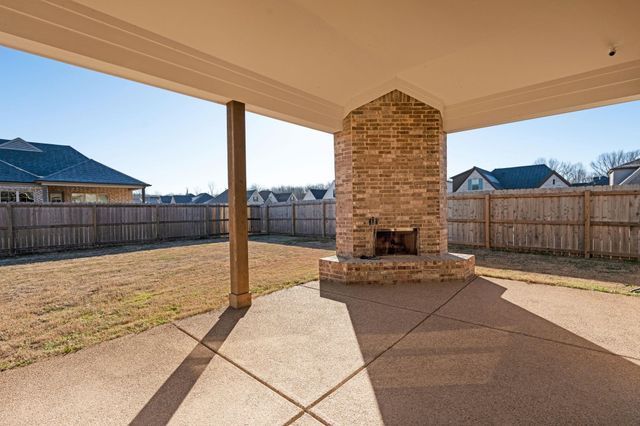 95 DOGWOOD SPRINGS DR, Oakland, TN 38060