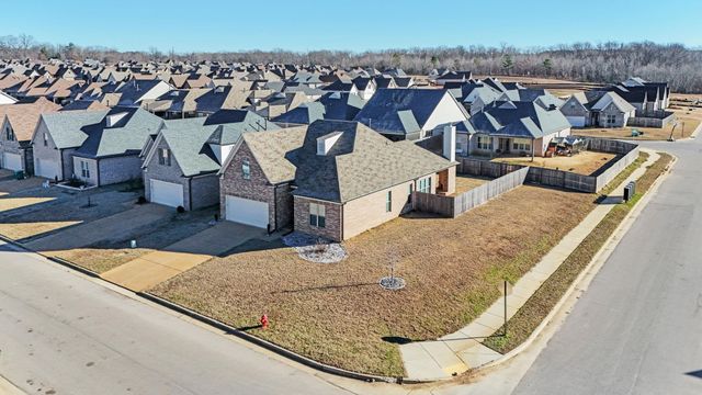 95 DOGWOOD SPRINGS DR, Oakland, TN 38060