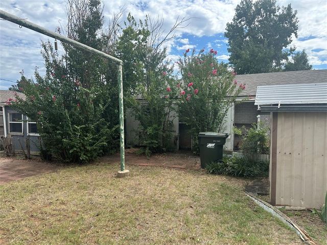 4206 N Aydelotte Avenue, Shawnee, OK 74804