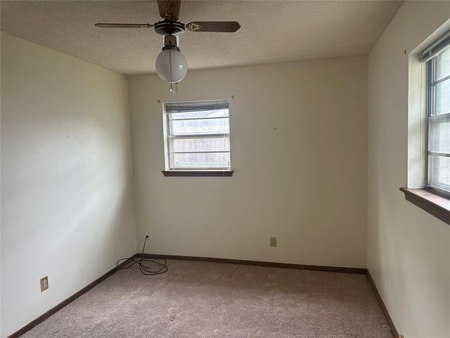 4206 N Aydelotte Avenue, Shawnee, OK 74804