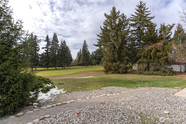 1530 Eastmont Avenue, East Wenatchee, WA 98802