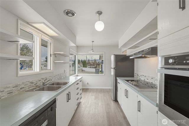 1530 Eastmont Avenue, East Wenatchee, WA 98802