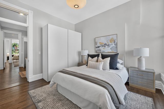 820 W Webster Avenue 2W, Chicago, IL 60614