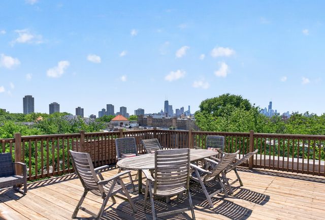 820 W Webster Avenue 2W, Chicago, IL 60614