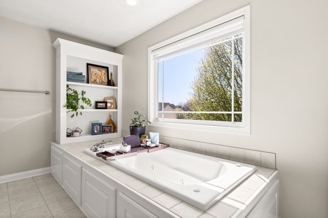 2584 NW 158th Street, Clive, IA 50325