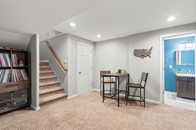 2584 NW 158th Street, Clive, IA 50325