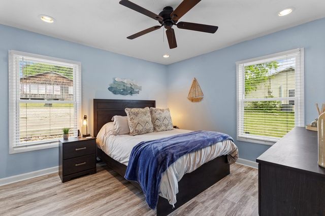 224 Pin Oak Drive, Mabank, TX 75156