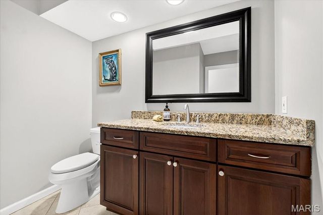 15966 Quiet Oak Road, Chesterfield, MO 63017