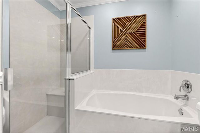 15966 Quiet Oak Road, Chesterfield, MO 63017