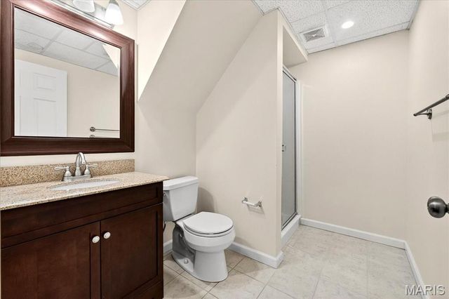 15966 Quiet Oak Road, Chesterfield, MO 63017