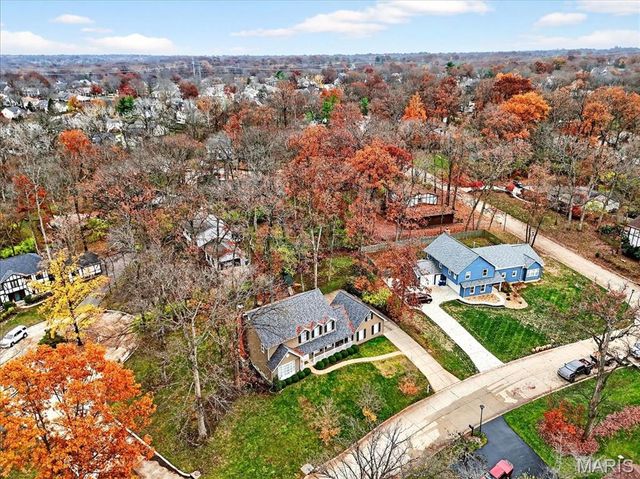 15966 Quiet Oak Road, Chesterfield, MO 63017