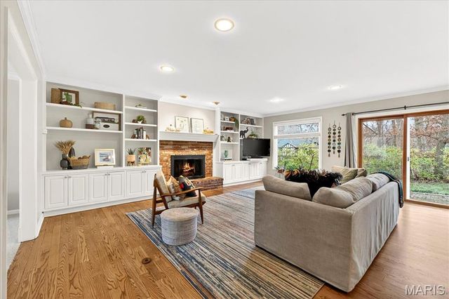 15966 Quiet Oak Road, Chesterfield, MO 63017