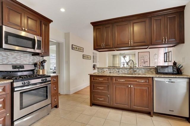 35 Manning St 2, Boston, MA 02131