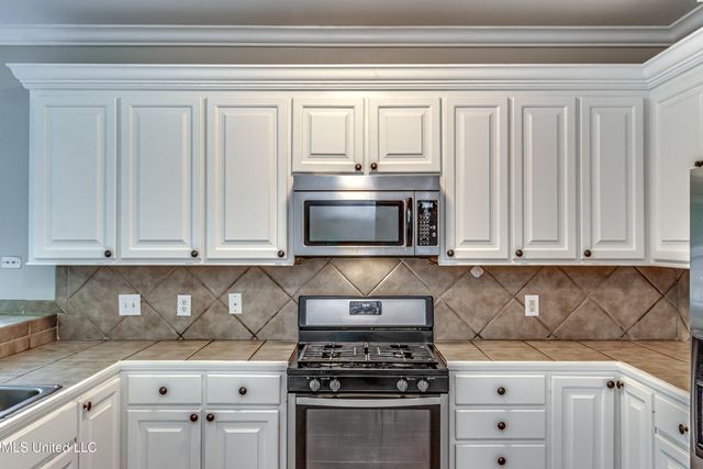 991 N Azalea Drive, Madison, MS 39110