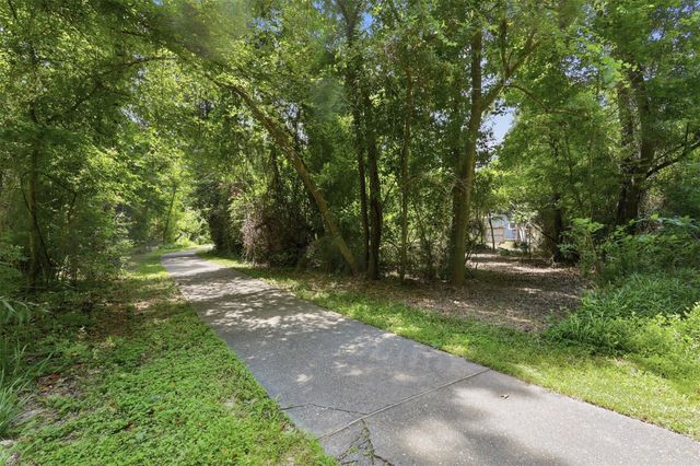 3326 Creek Shadows Drive, Houston, TX 77339