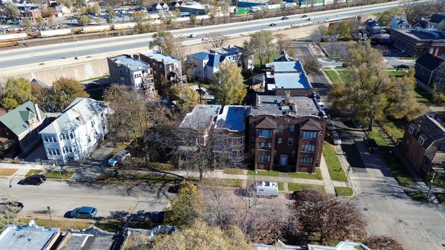 6961 S Eberhart Avenue, Chicago, IL 60637