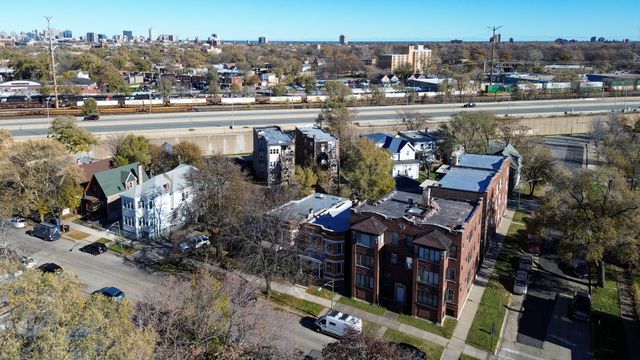 6961 S Eberhart Avenue, Chicago, IL 60637