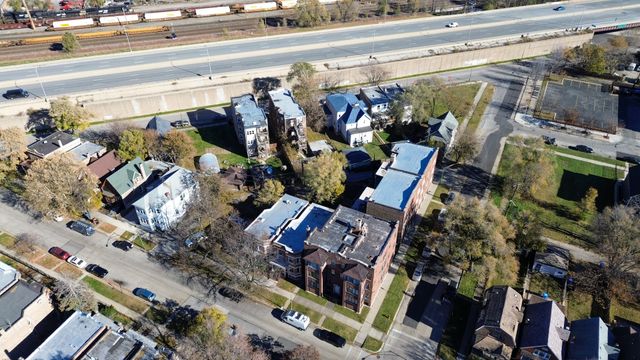 6961 S Eberhart Avenue, Chicago, IL 60637