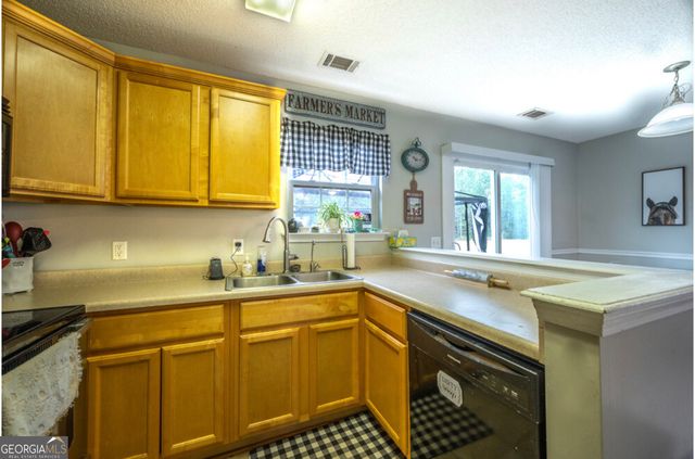 59 NE Laurel Way, Ludowici, GA 31316