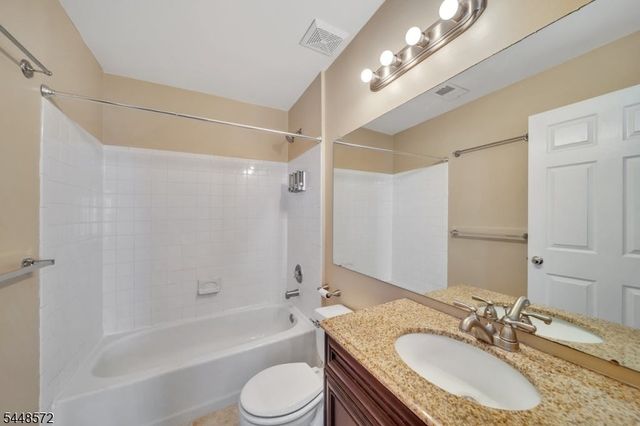 1041 Cumberland Ct, Mahwah Twp., NJ 07430