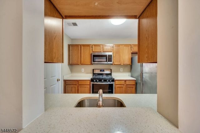 1041 Cumberland Ct, Mahwah Twp., NJ 07430