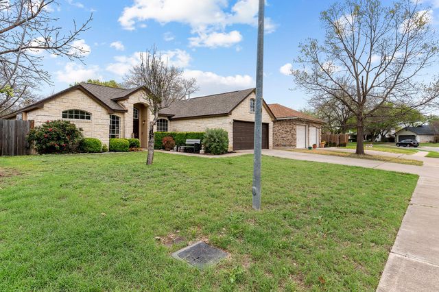 500 Maple Run DR, Round Rock, TX 78664