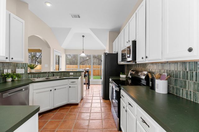 500 Maple Run DR, Round Rock, TX 78664