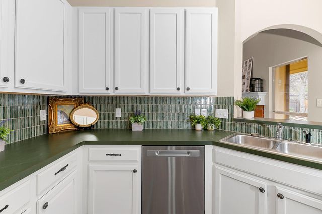 500 Maple Run DR, Round Rock, TX 78664