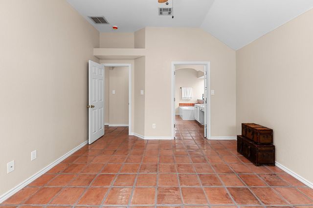 500 Maple Run DR, Round Rock, TX 78664