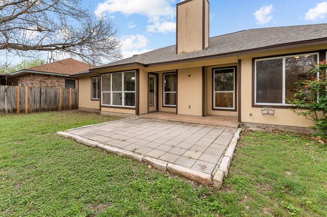 500 Maple Run DR, Round Rock, TX 78664