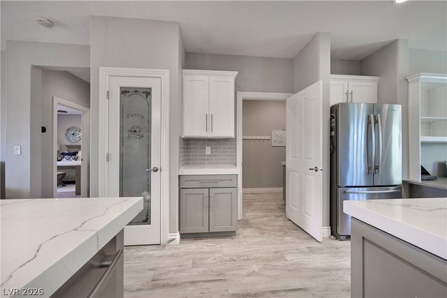 2211 Twin Falls Drive, Henderson, NV 89044