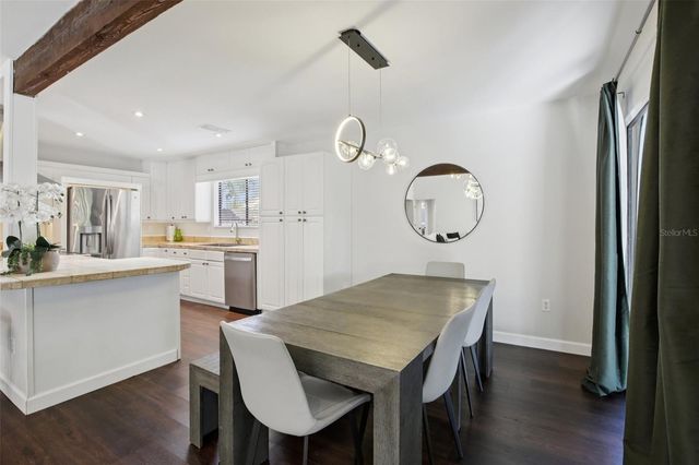 665 EASTPOINTE PARKWAY, Sarasota, FL 34232