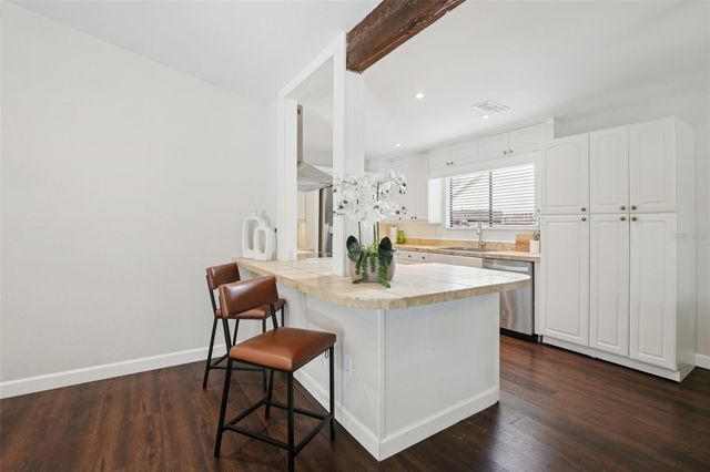 665 EASTPOINTE PARKWAY, Sarasota, FL 34232