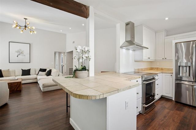 665 EASTPOINTE PARKWAY, Sarasota, FL 34232