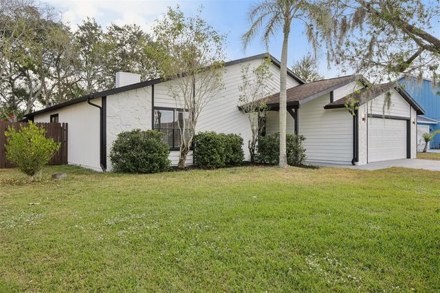 665 EASTPOINTE PARKWAY, Sarasota, FL 34232