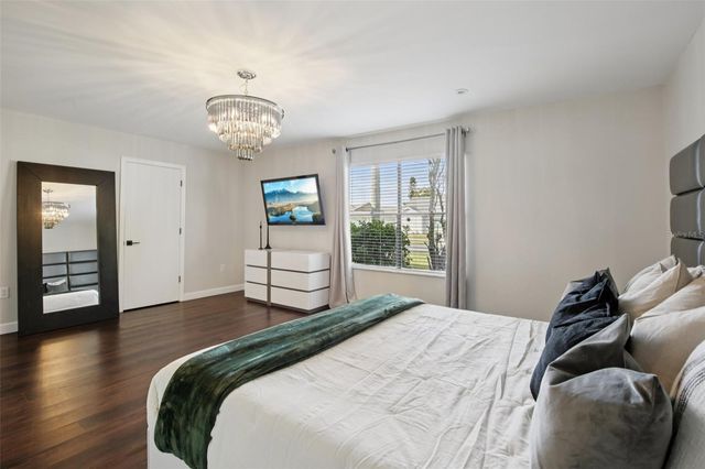 665 EASTPOINTE PARKWAY, Sarasota, FL 34232