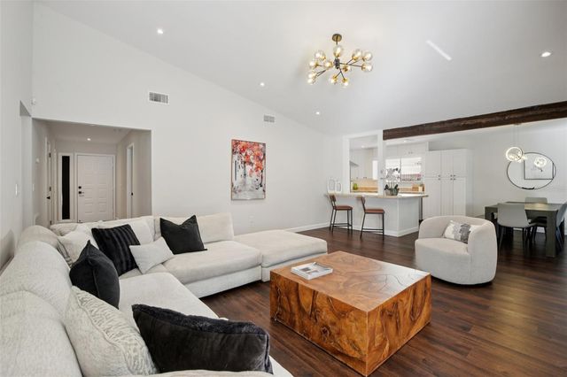 665 EASTPOINTE PARKWAY, Sarasota, FL 34232