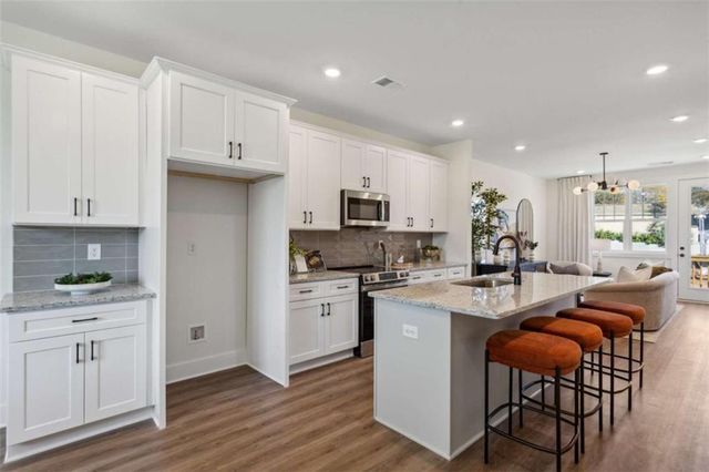 103 Mission Way, Atlanta, GA 30315