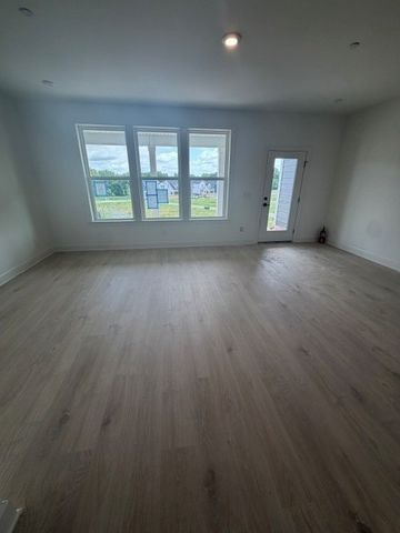 5608 Redcliffe Alley, Thompsons Station, TN 37179