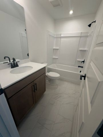 5608 Redcliffe Alley, Thompsons Station, TN 37179