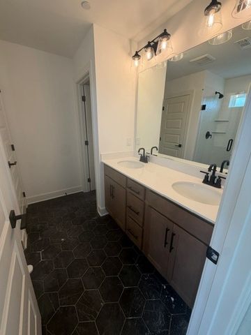 5608 Redcliffe Alley, Thompsons Station, TN 37179