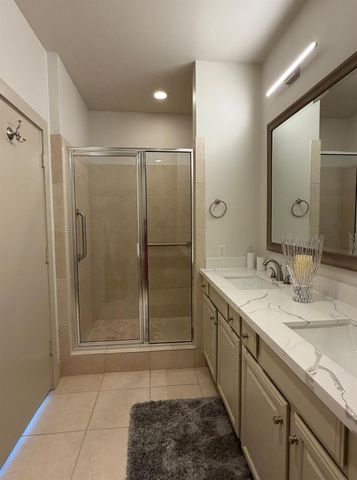4899 Montrose Boulevard 1512, Houston, TX 77006